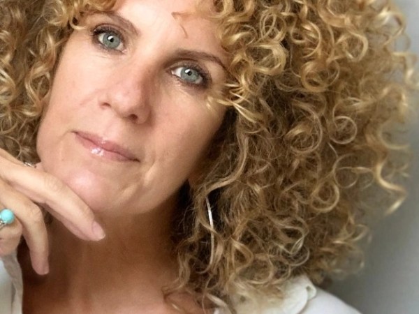 Amanda Ellis is February’s Feature&nbsp;Artist